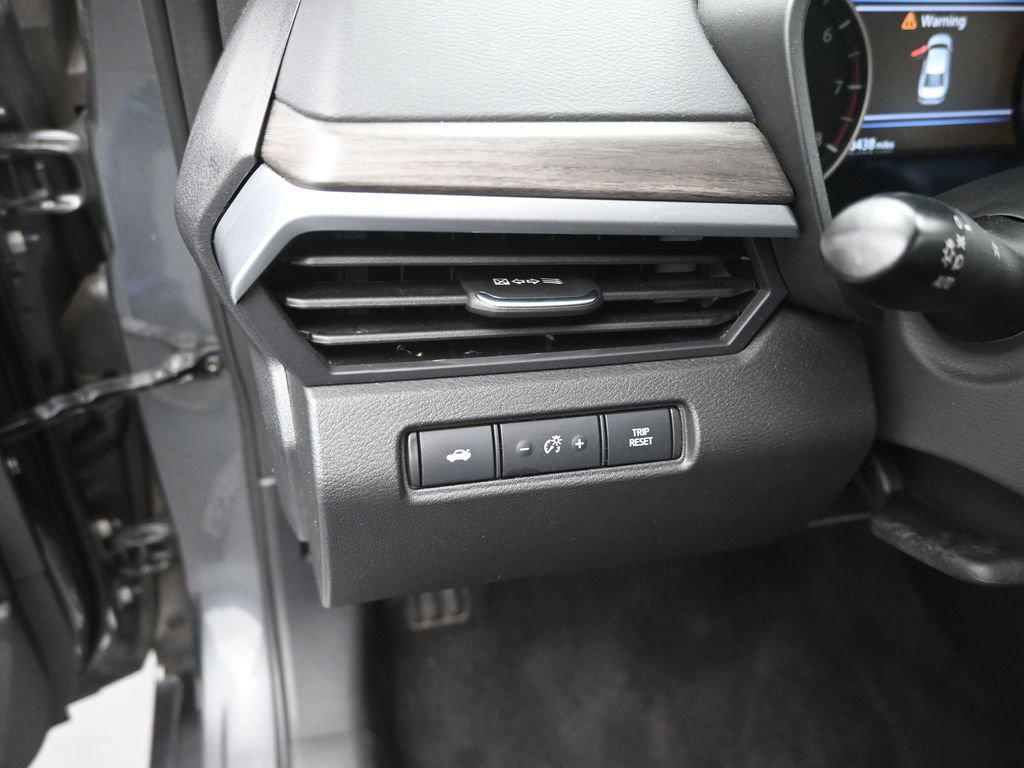 Used 2025 Nissan Altima 2.5 SV image 13