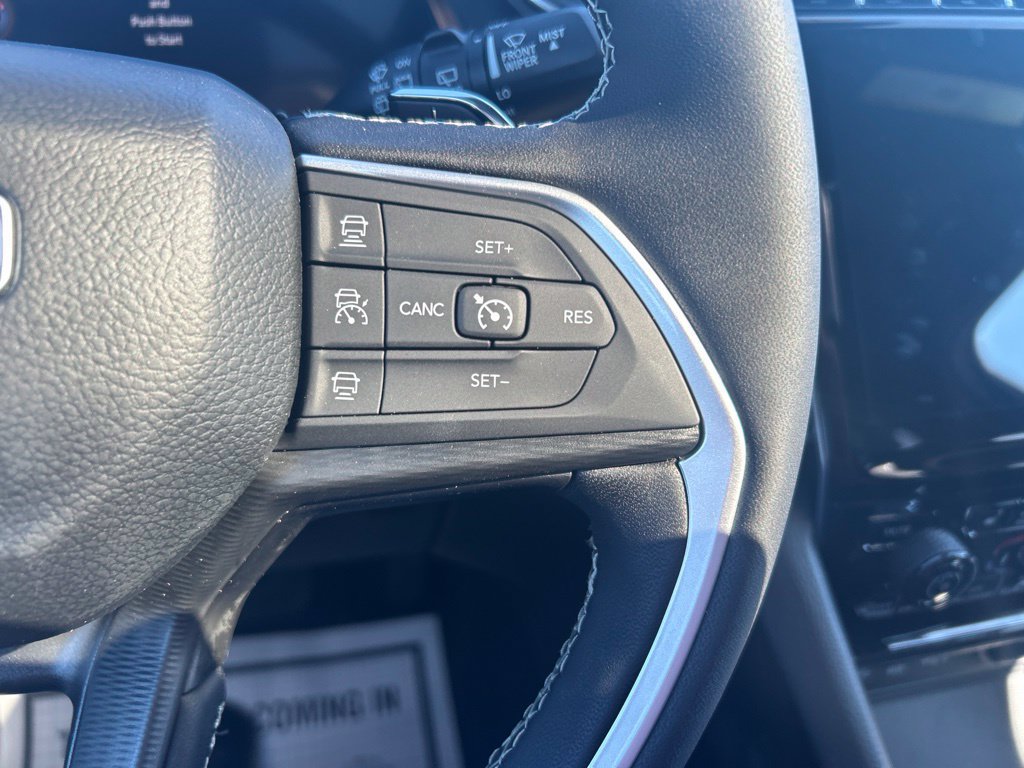 New 2027 Jeep Grand Cherokee Laredo X AWD/4WD image 17