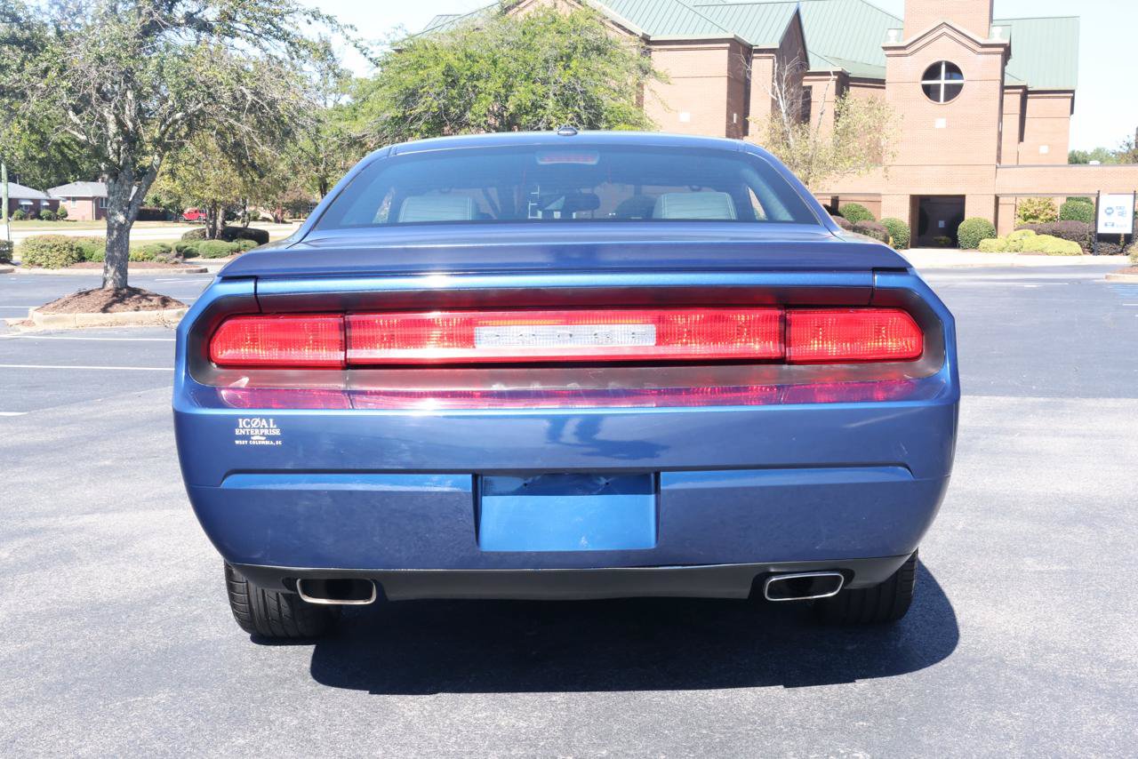 Used 2010 Dodge Challenger R/T RWD image 4