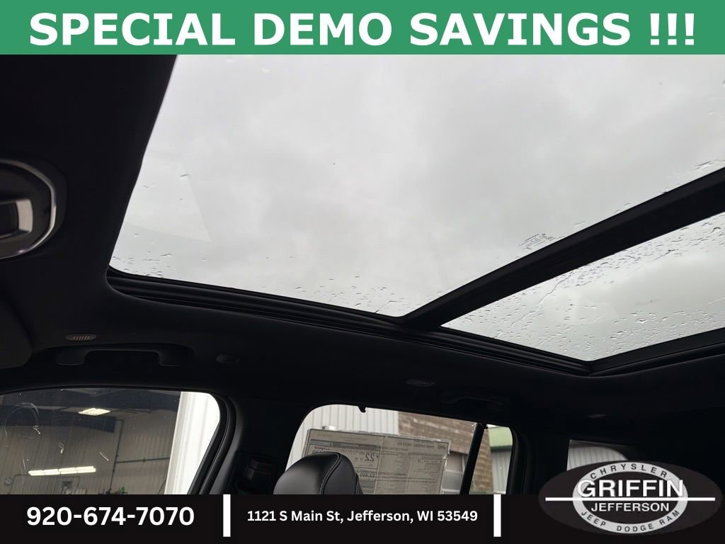 New 2025 Jeep Grand Cherokee Limited w/ Luxury Tech Group II image 25