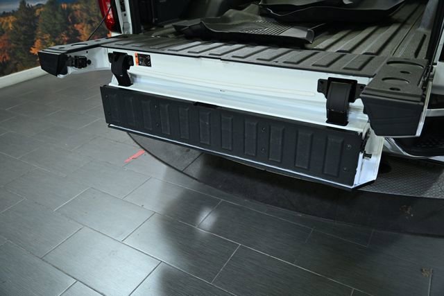 Used 2022 GMC Sierra 2500 SLT w/ SLT Convenience Package image 18