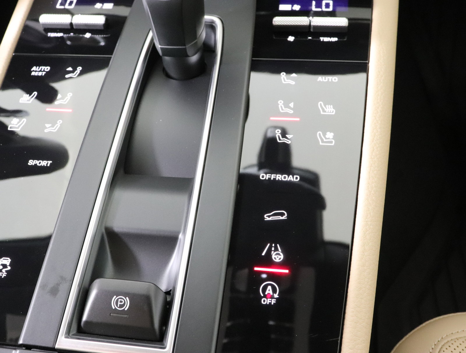 Used 2025 Porsche Macan image 33