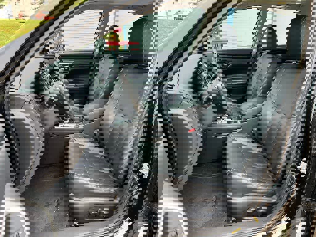 Used 2016 Nissan Altima 2.5 SL w/ Moonroof Package image 11