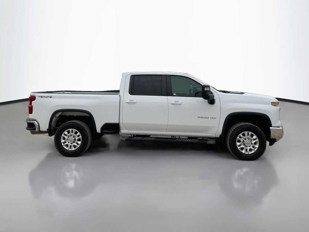 Used 2024 Chevrolet Silverado 3500 LT AWD/4WD image 8