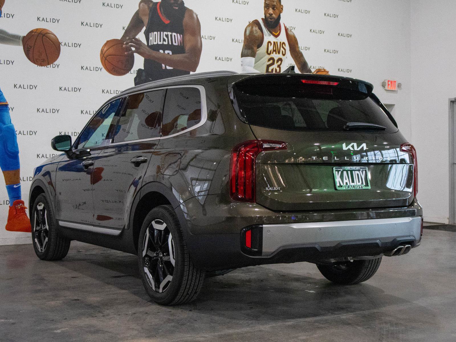 Used 2025 Kia Telluride S FWD image 23
