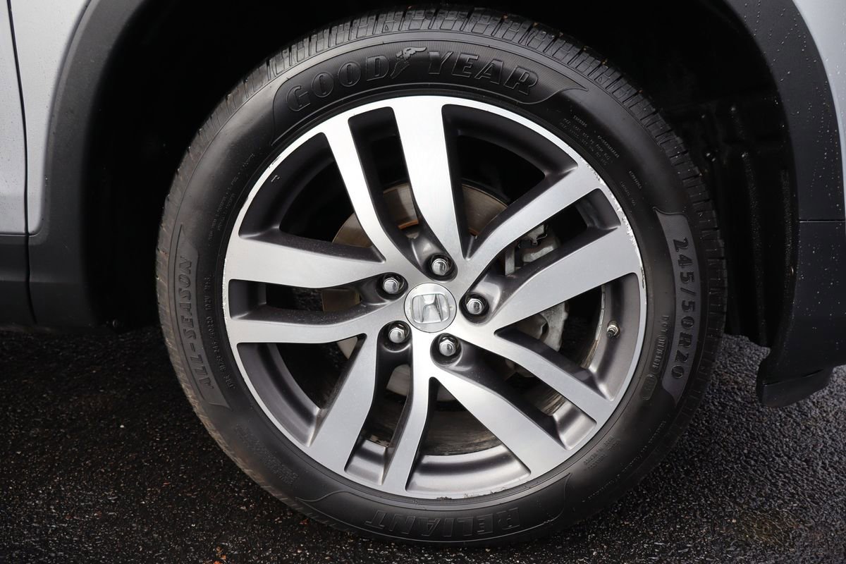 Used 2017 Honda Pilot Touring image 47