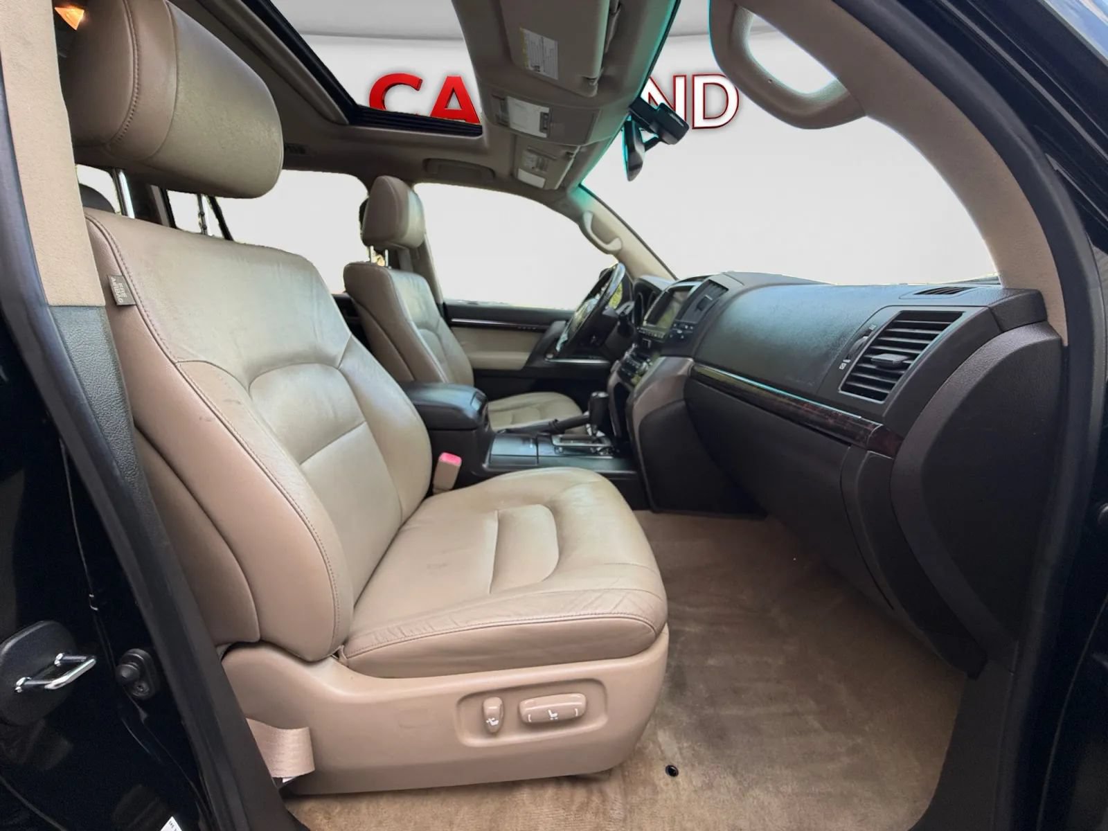 Used 2011 Toyota Land Cruiser AWD/4WD image 23
