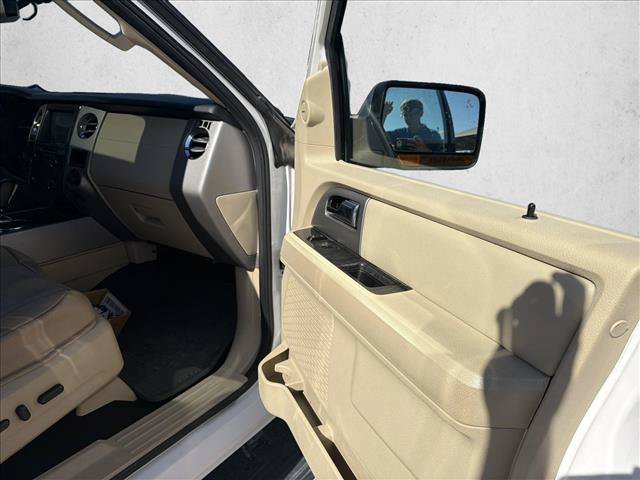Used 2017 Ford Expedition EL Limited w/ Equipment Group 301A AWD/4WD image 24