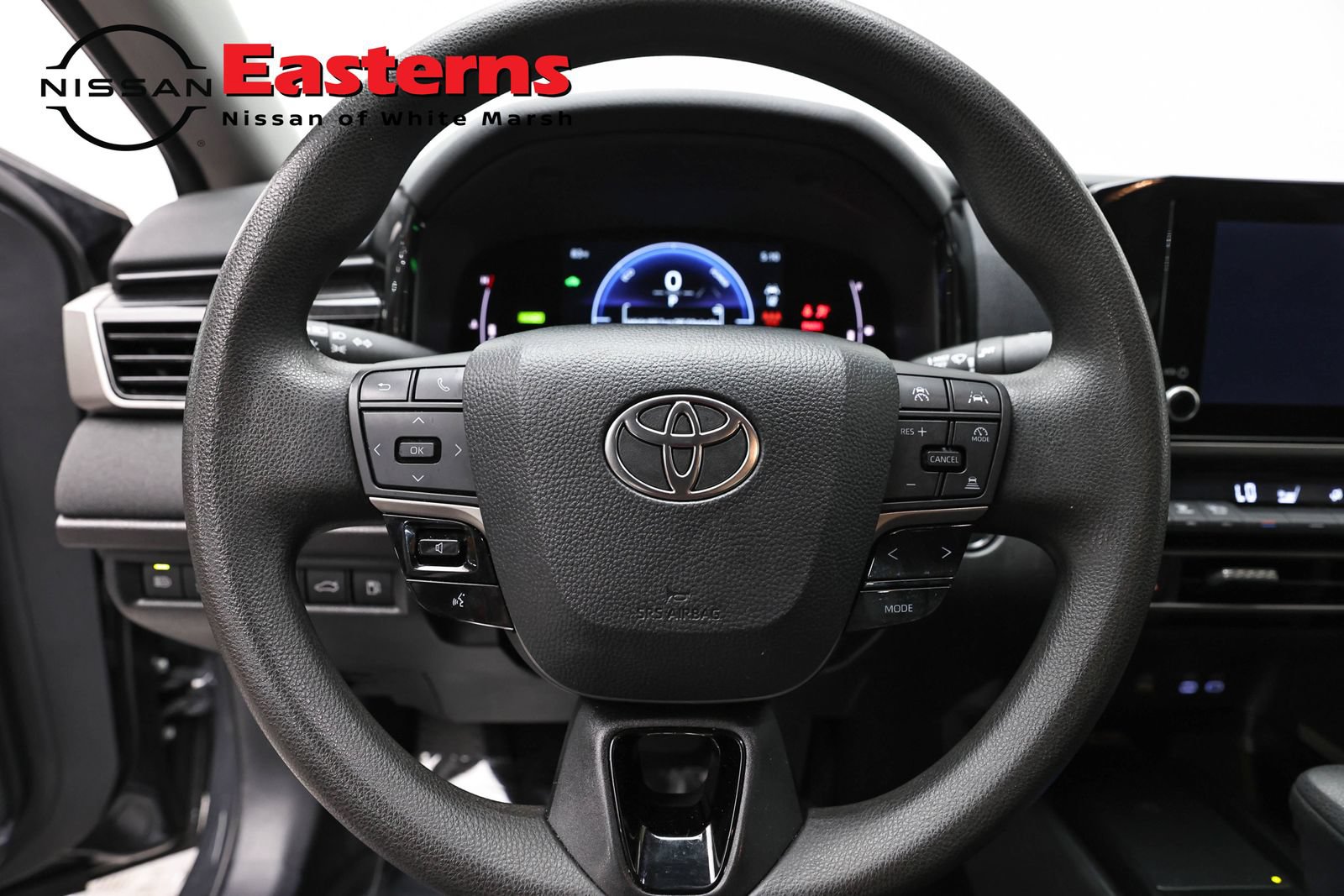 Used 2025 Toyota Camry LE FWD image 10