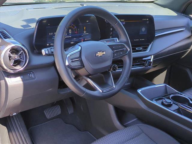 Used 2026 Chevrolet Equinox LT FWD image 8