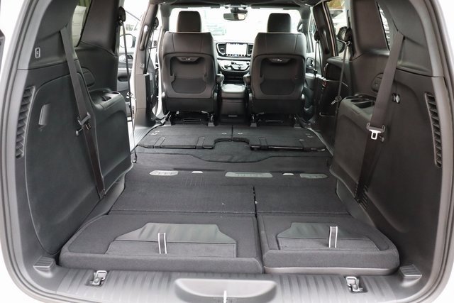 New 2026 Chrysler Pacifica Limited w/ S Appearance Package image 39
