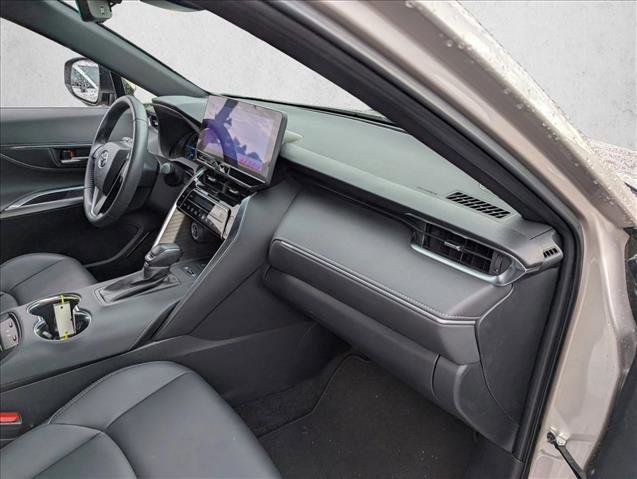Certified 2023 Toyota Venza XLE image 18