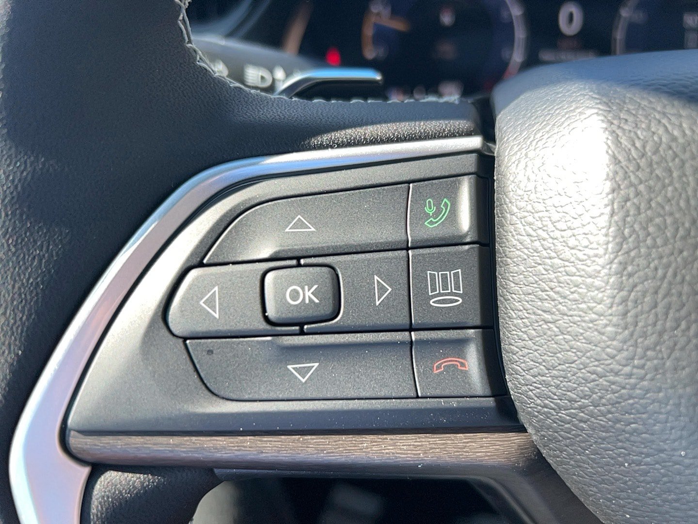 New 2026 Jeep Grand Cherokee Altitude AWD/4WD image 27