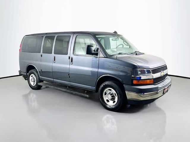 Used 2017 Chevrolet Express 2500 LT w/ LT Preferred Equipment Group image 2
