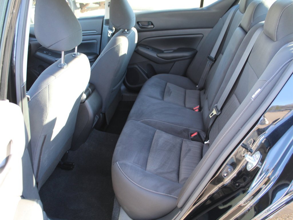 Used 2024 Nissan Altima 2.5 SV image 5