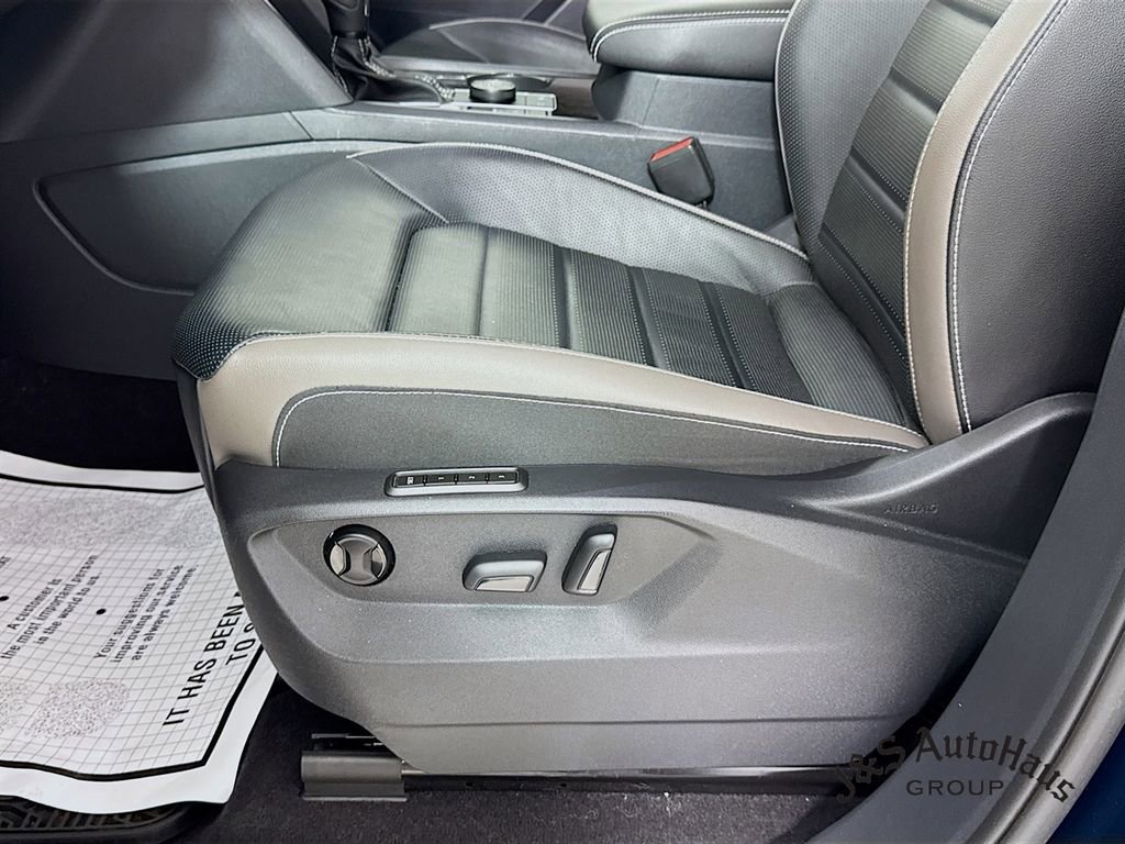 Used 2021 Volkswagen Atlas SEL Premium image 25