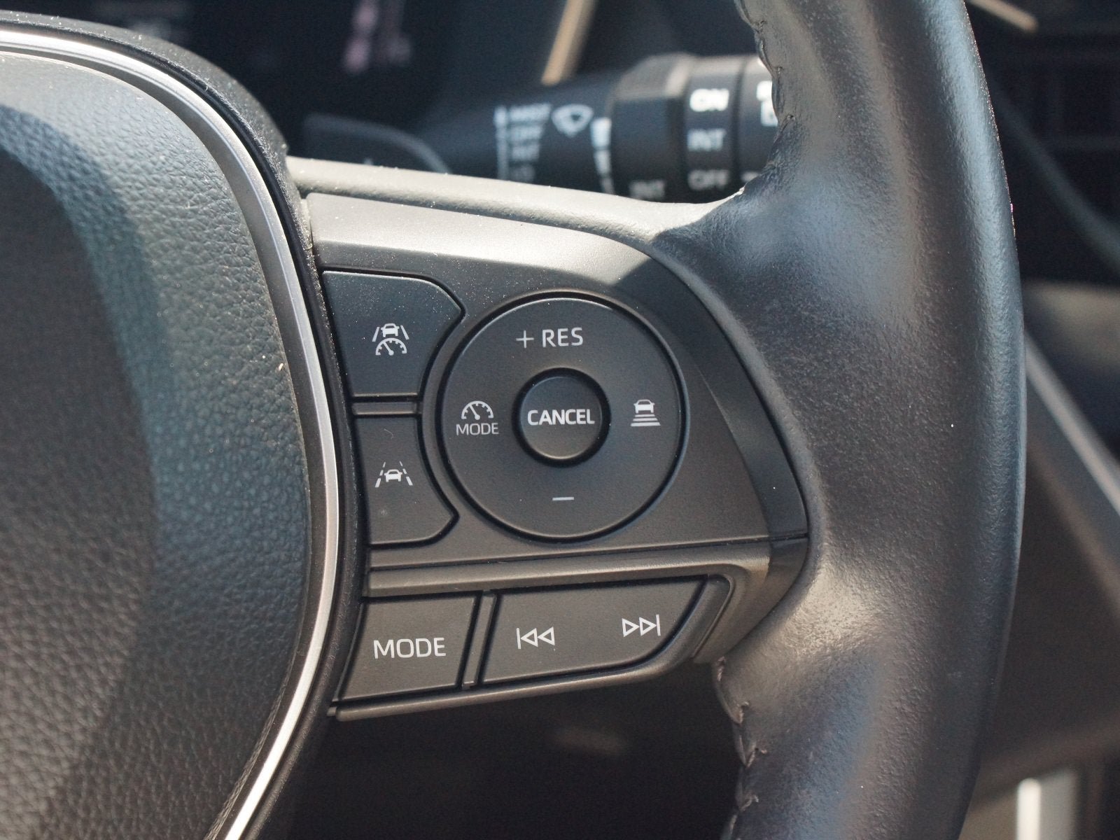 Used 2023 Toyota Corolla Cross AWD Hybrid image 11