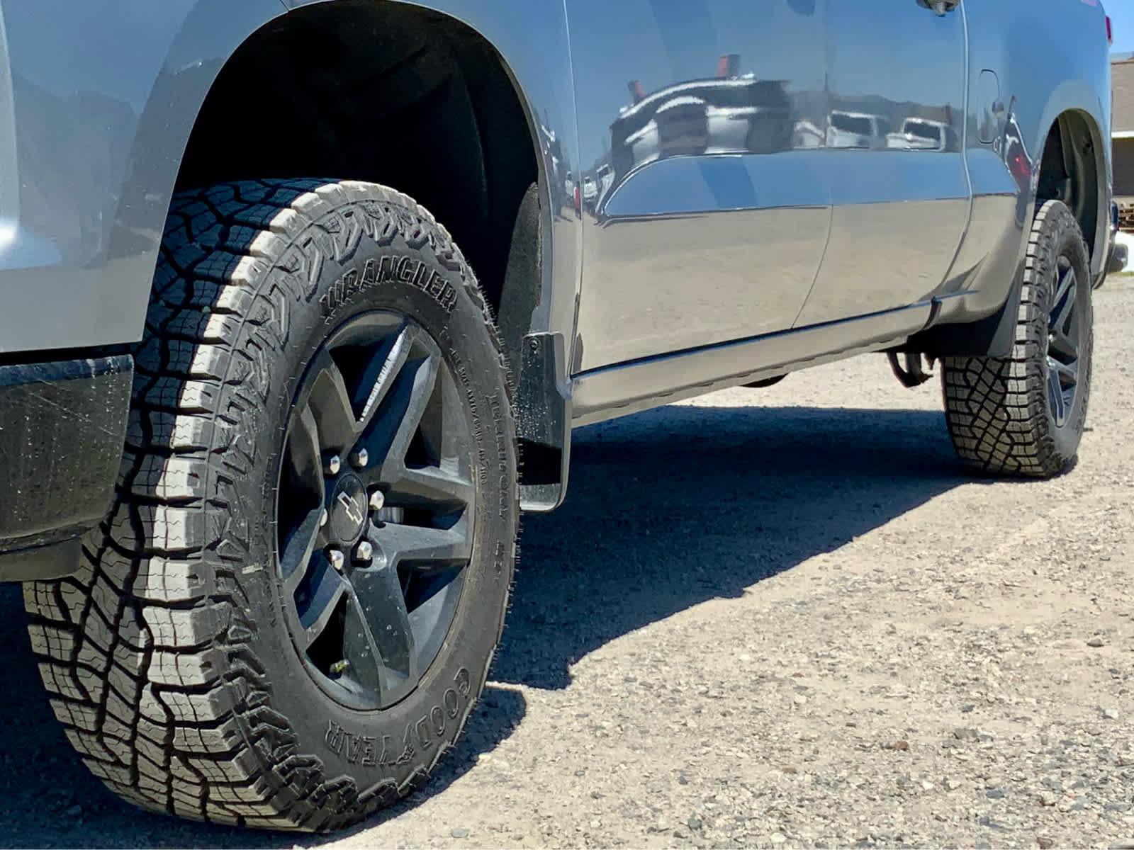 New 2026 Chevrolet Silverado 1500 Custom Trail Boss w/ LPO, Dark Essentials Package AWD/4WD image 18