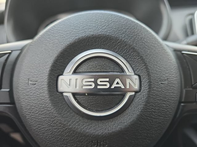Used 2023 Nissan Kicks S FWD image 5