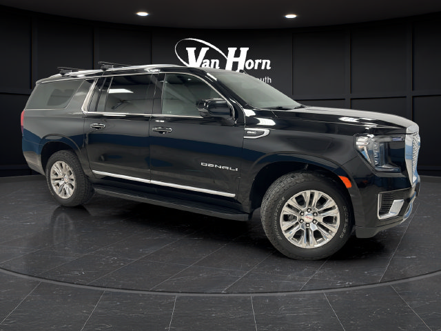 Used 2021 GMC Yukon XL Denali AWD/4WD image 1