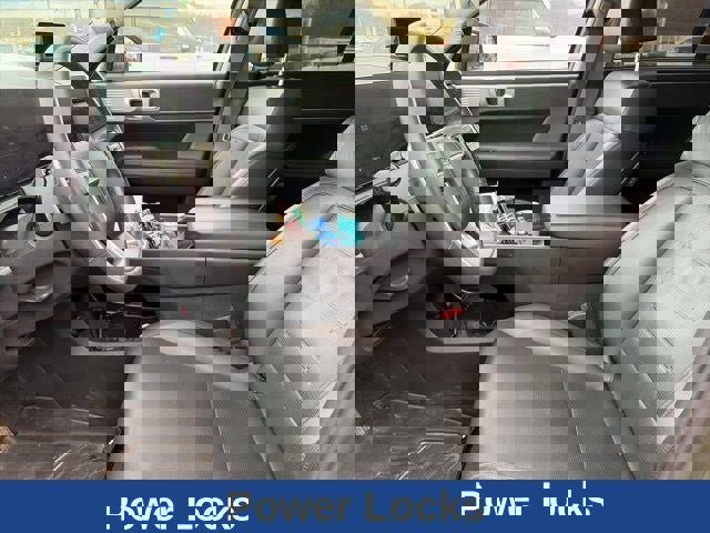 Used 2024 Hyundai Santa Fe Limited image 23