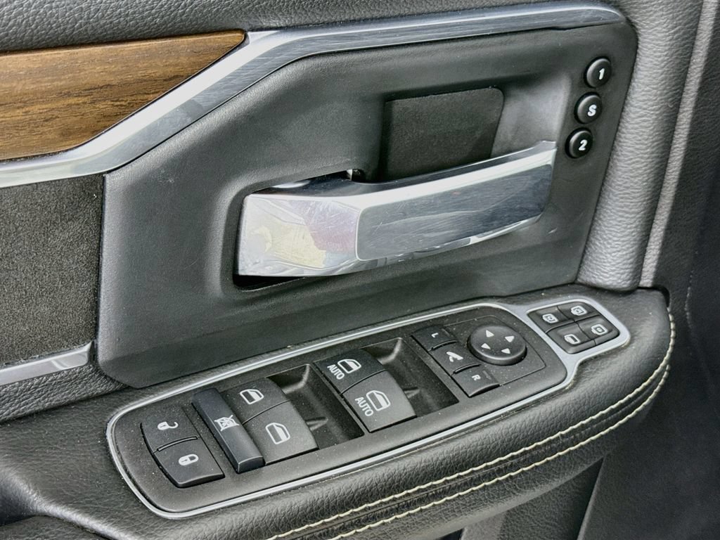 Used 2024 RAM 2500 Laramie w/ Safety Group AWD/4WD image 19