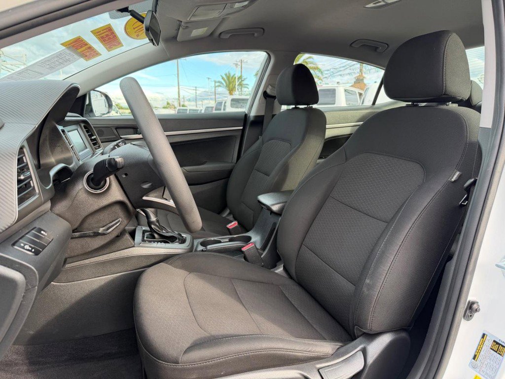 Used 2019 Hyundai Elantra SE w/ Cargo Package image 18