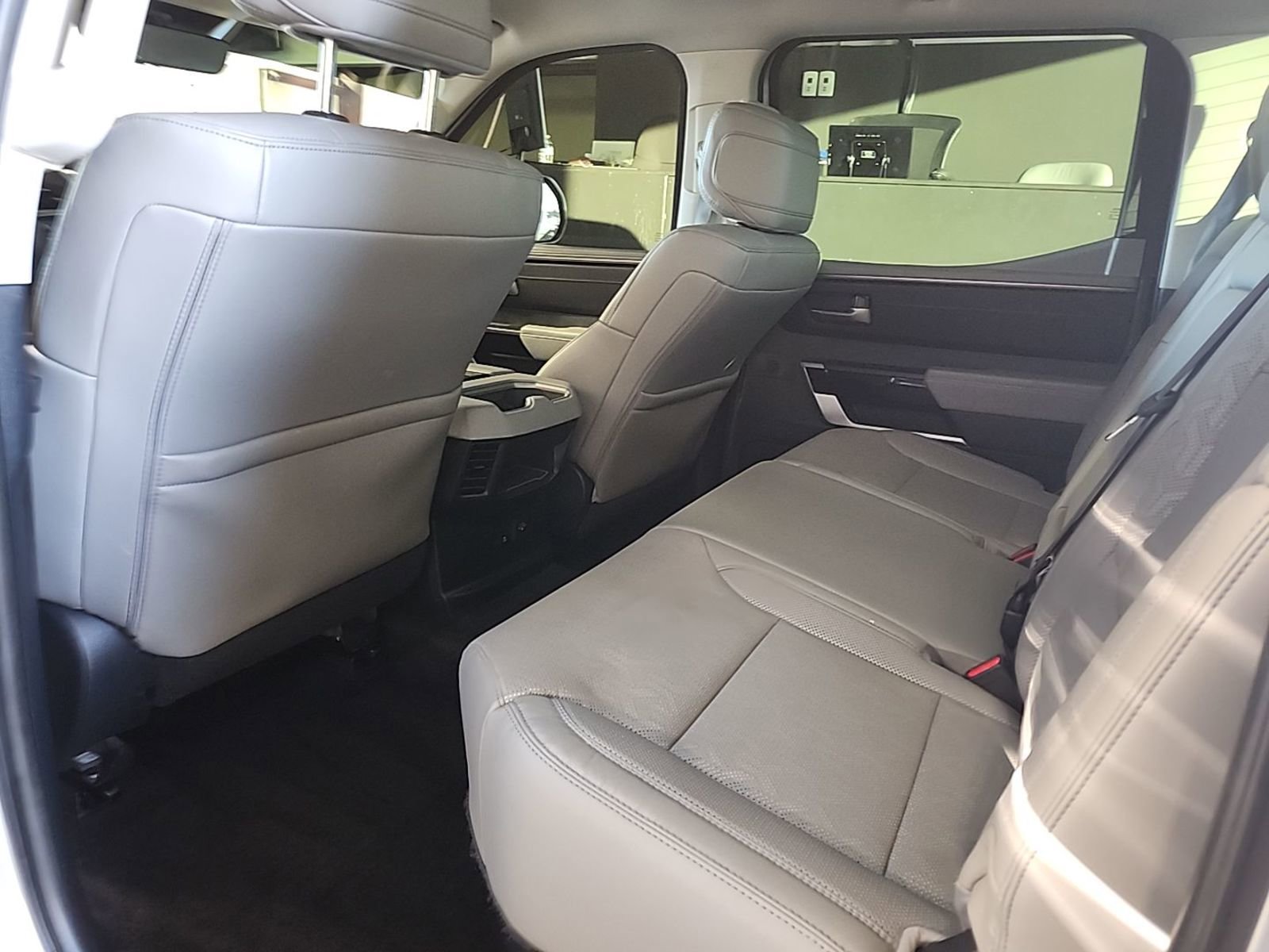 Used 2024 Toyota Tundra Limited image 8