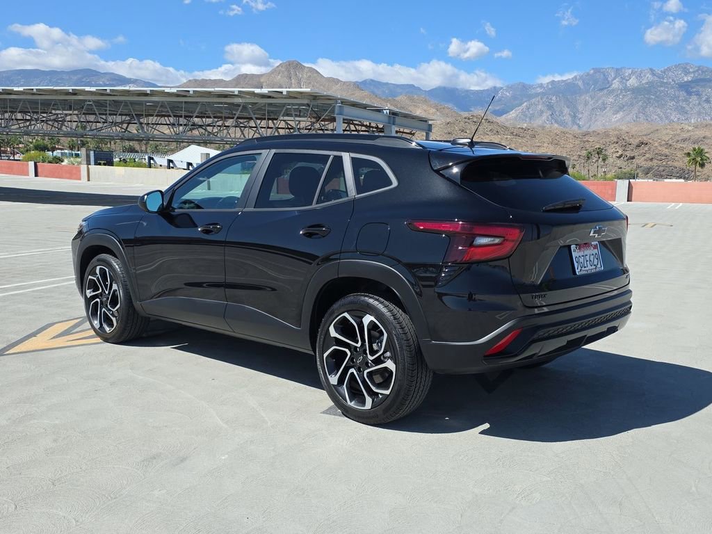 Used 2024 Chevrolet Trax RS w/ Driver Confidence Package image 6