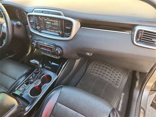 Used 2019 Kia Sorento SX image 30