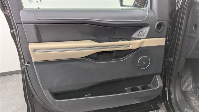Used 2024 Ford Expedition Limited AWD/4WD image 13