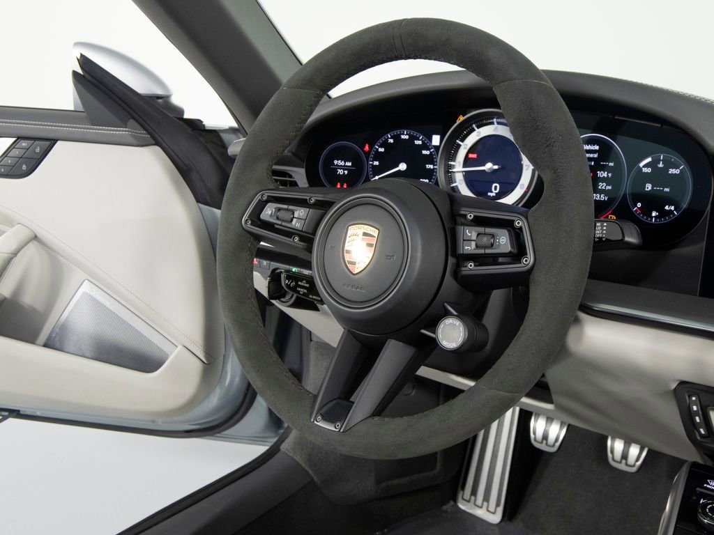 Certified 2022 Porsche 911 Targa 4S AWD/4WD image 38
