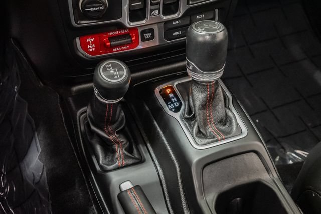 Used 2018 Jeep Wrangler Unlimited Rubicon AWD/4WD image 24