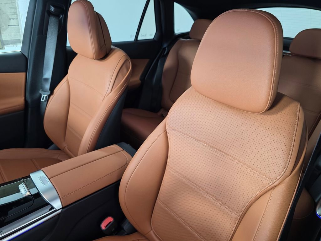 New 2026 Mercedes-Benz GLC 300 image 8