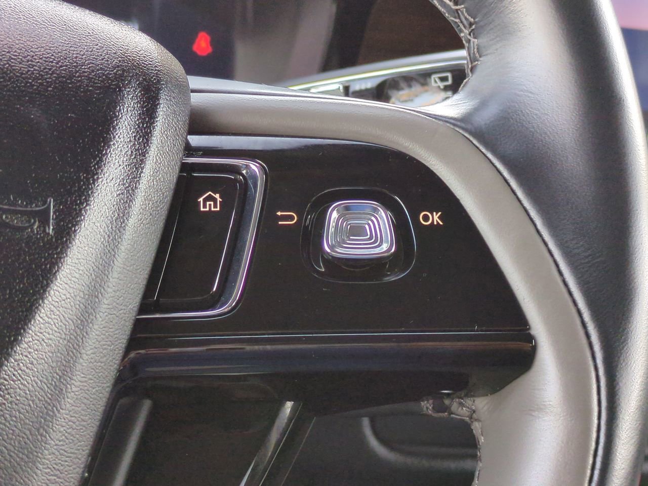 Used 2023 Lincoln Corsair Reserve w/ Towing Package image 25