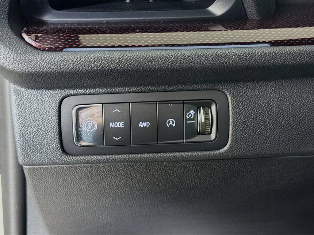 New 2026 Chevrolet Traverse Z71 w/ Enhanced Driving Package AWD/4WD image 10