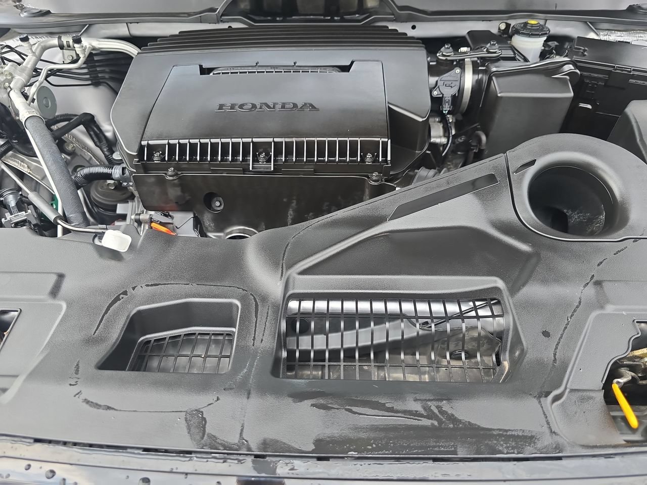 Used 2025 Honda Pilot Sport image 29