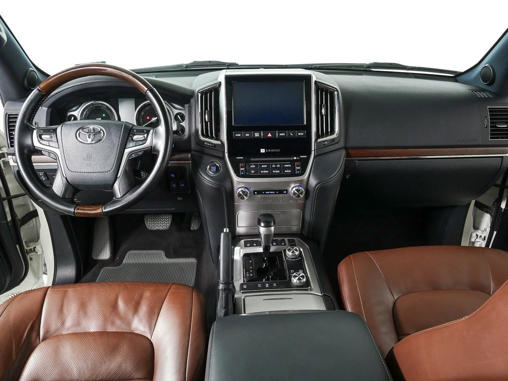 Used 2021 Toyota Land Cruiser image 17