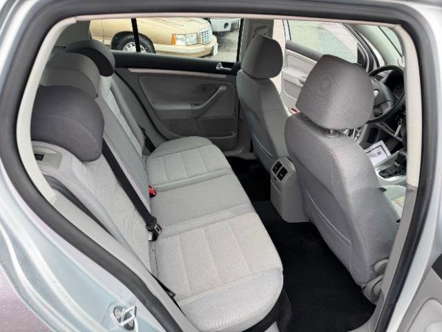 Used 2008 Volkswagen Rabbit S image 29