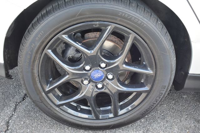 Used 2016 Ford Focus SE w/ Equipment Group 201A image 40