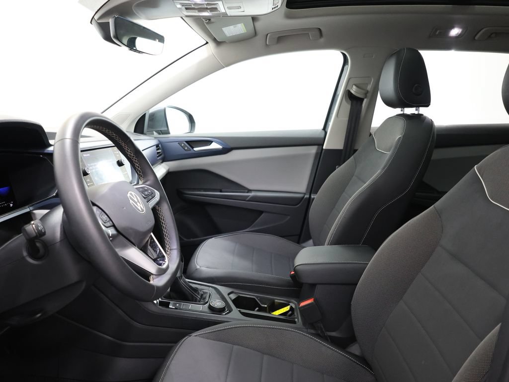 Used 2023 Volkswagen Taos SE w/ Panoramic Sunroof Package AWD/4WD image 13