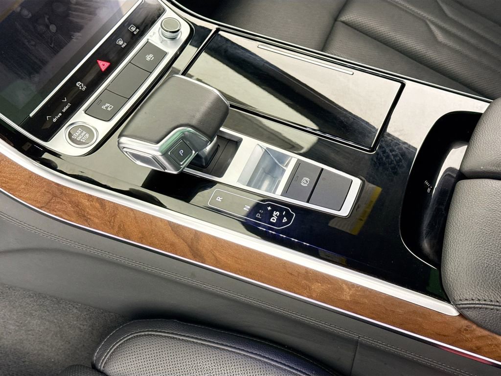 Used 2021 Audi A8 L 3.0T image 20