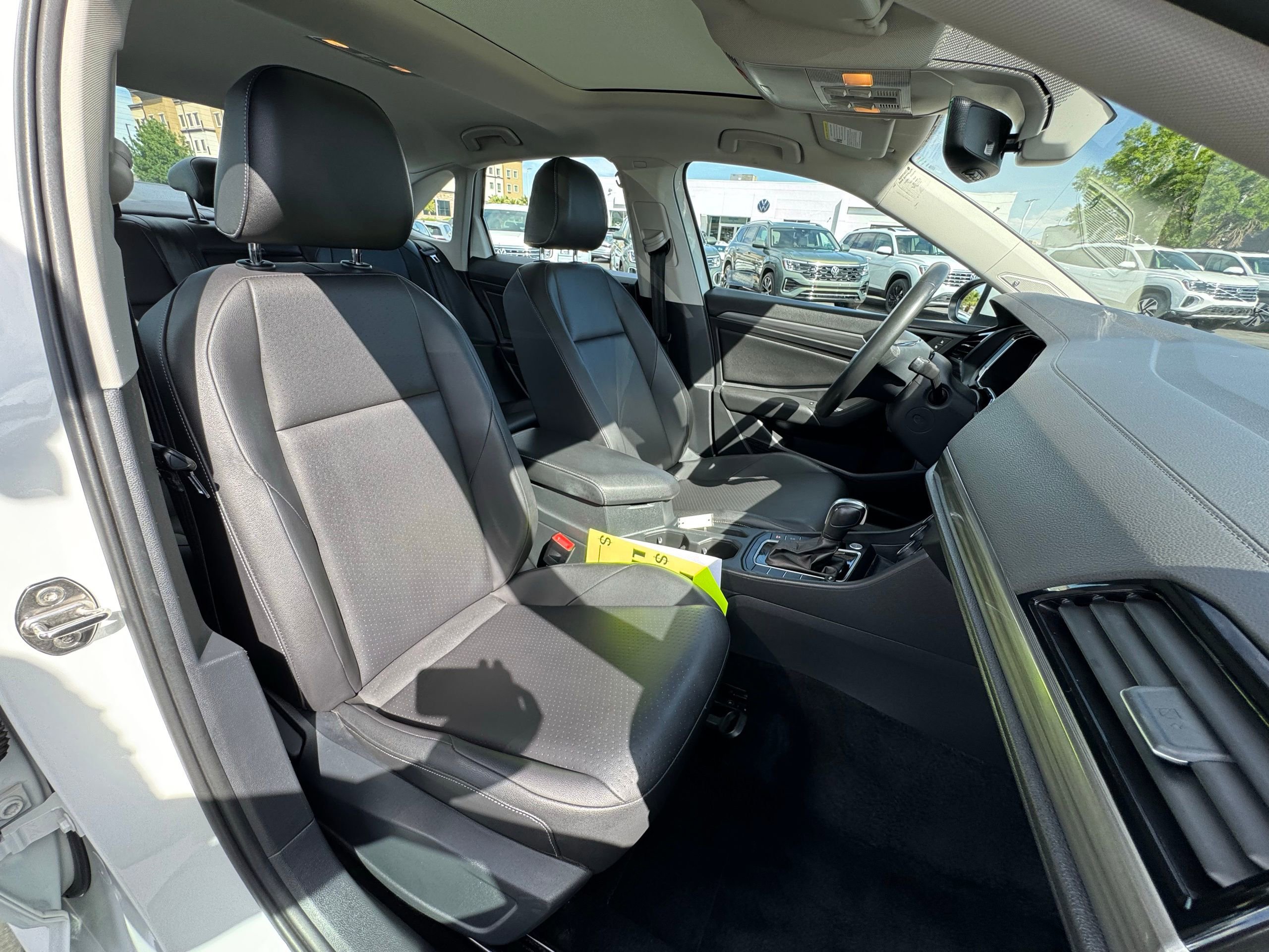 Used 2020 Volkswagen Jetta SEL FWD image 19