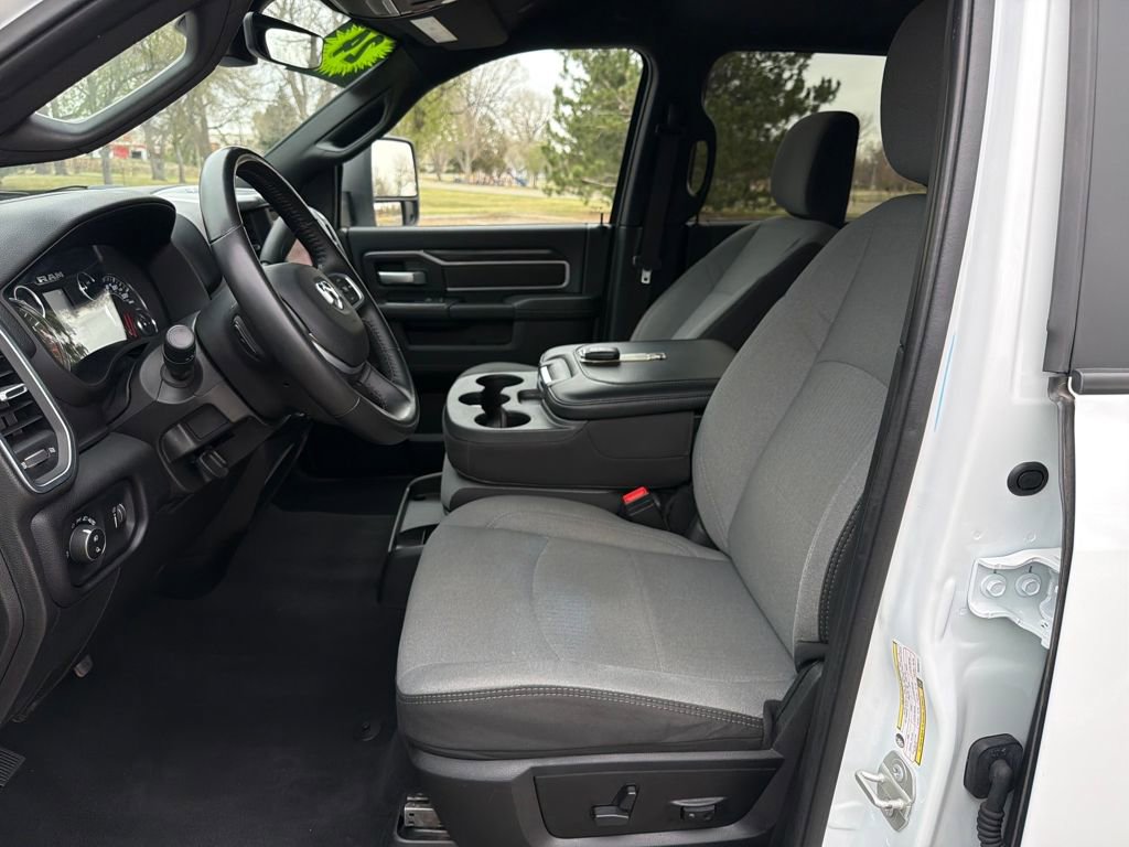Used 2024 RAM 3500 Big Horn image 11