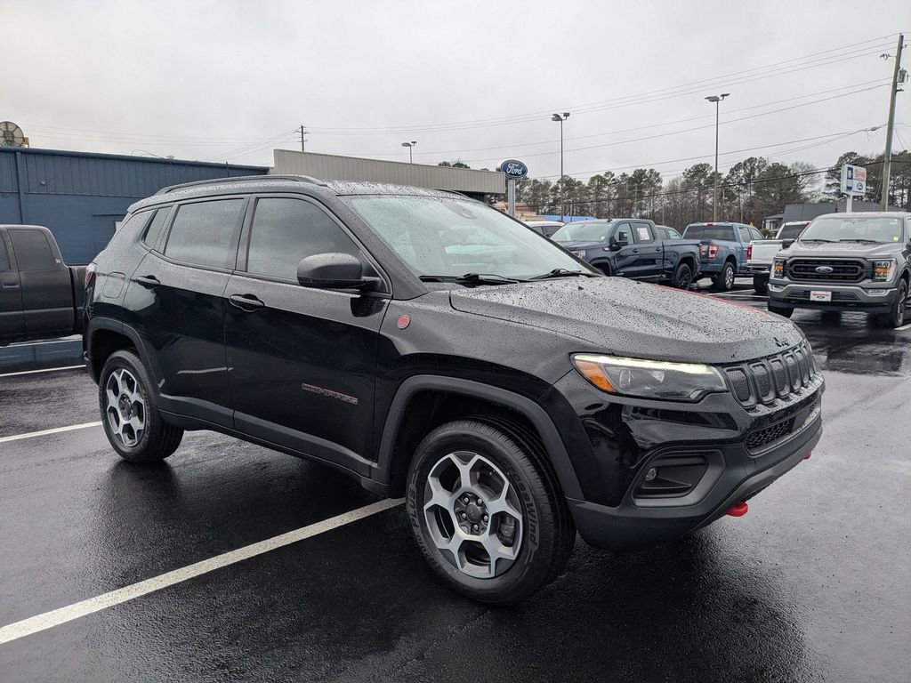 Used 2022 Jeep Compass Trailhawk w/ Trailhawk Elite Group image 4