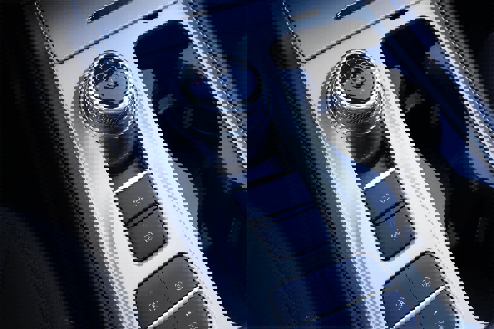 Used 2022 Ford Explorer XLT image 14