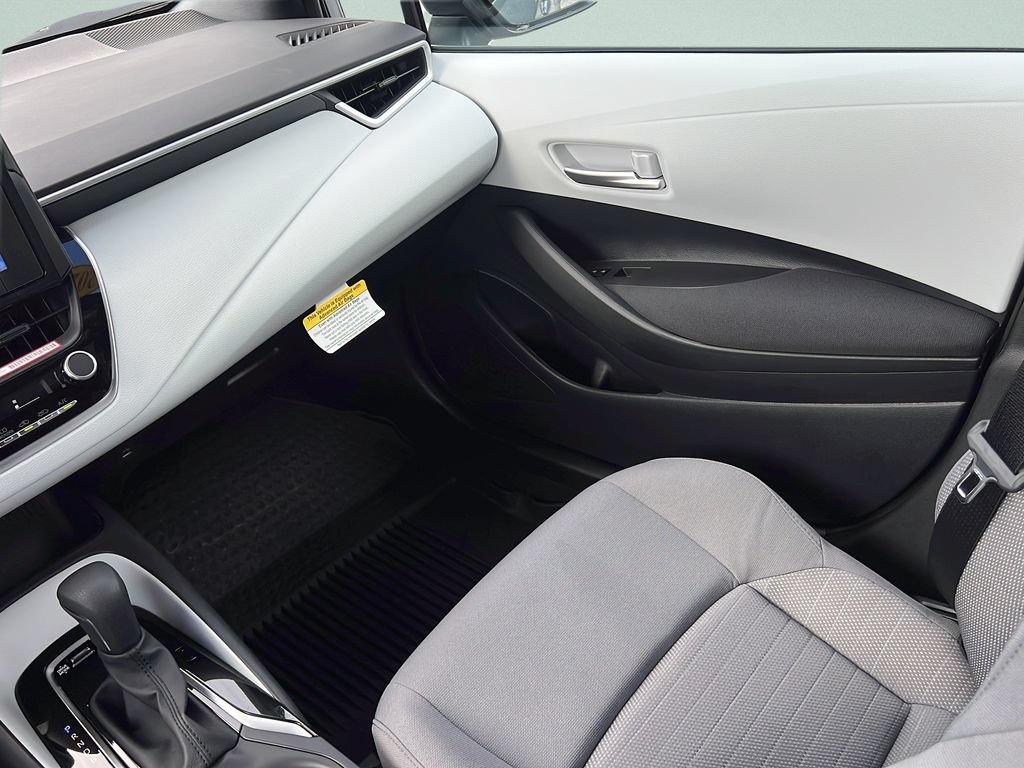 Used 2026 Toyota Corolla SE FWD image 12