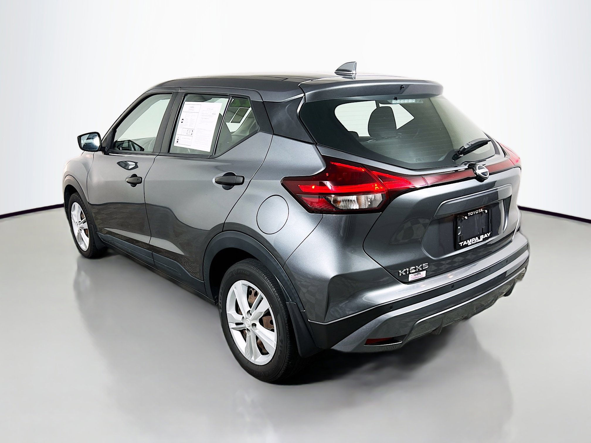 Used 2023 Nissan Kicks S image 8