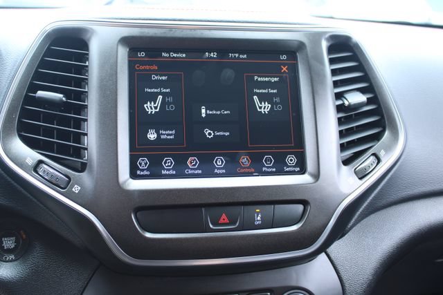 Used 2022 Jeep Cherokee Trailhawk AWD/4WD image 26