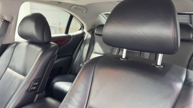 Used 2007 Lexus LS 460 RWD image 23
